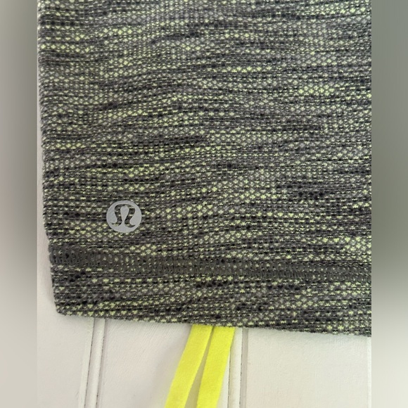 LULULEMON Liberty shorts in excellent condition womens size 0/2 - Picture 5 of 6